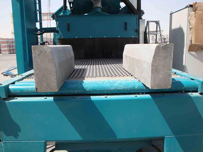 網(wǎng)帶式拋丸機整理清理石材地面磚 網(wǎng)帶式拋丸機整理清理石材地面磚