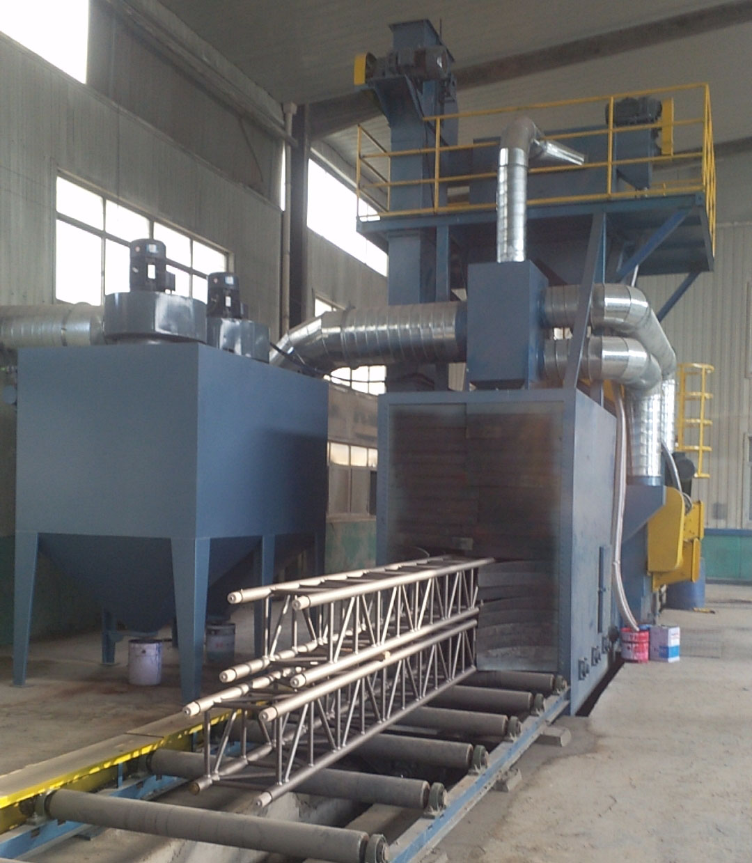 鋼結構拋丸機圖三 鋼結構拋丸機圖三